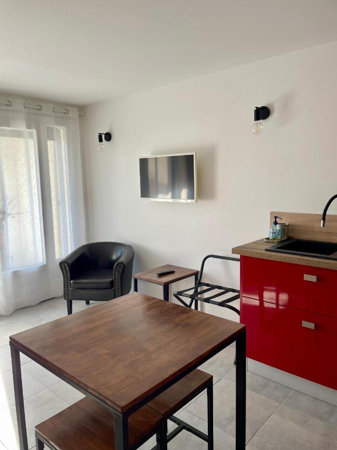 Maison D'Hotes Romarine Льо Буска Екстериор снимка